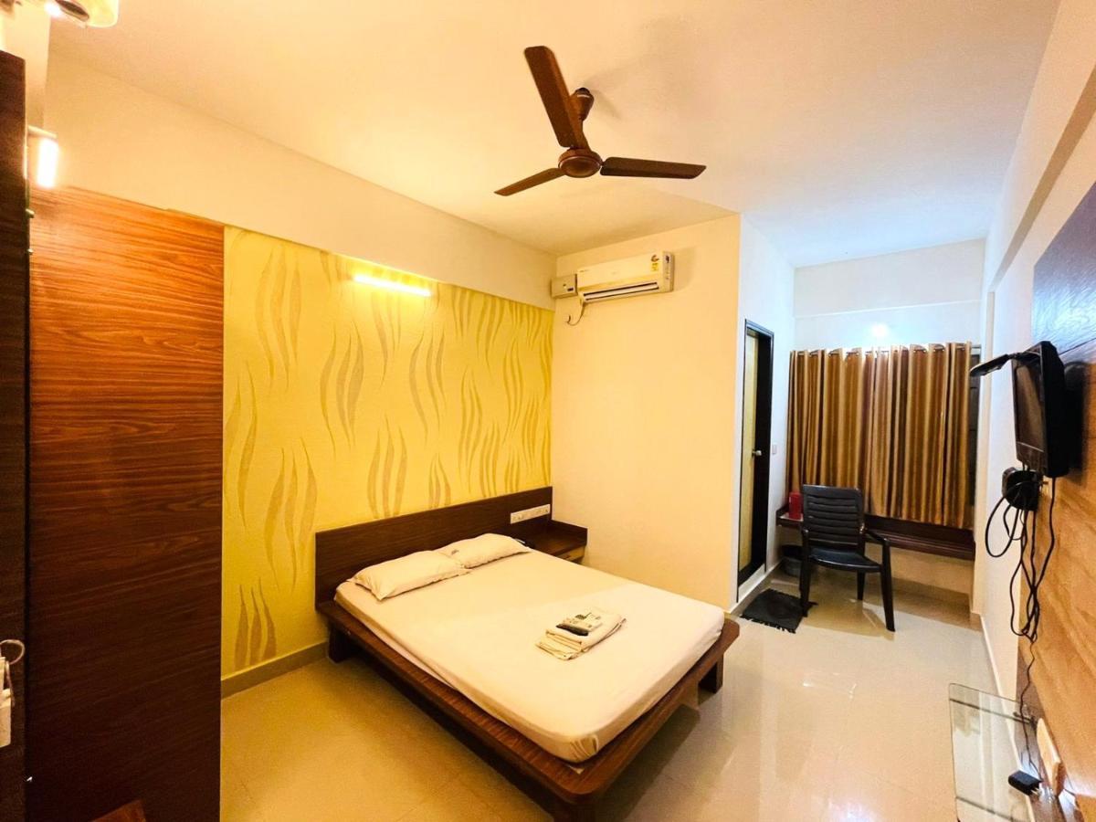 Hotel Radha Pangala Exterior foto