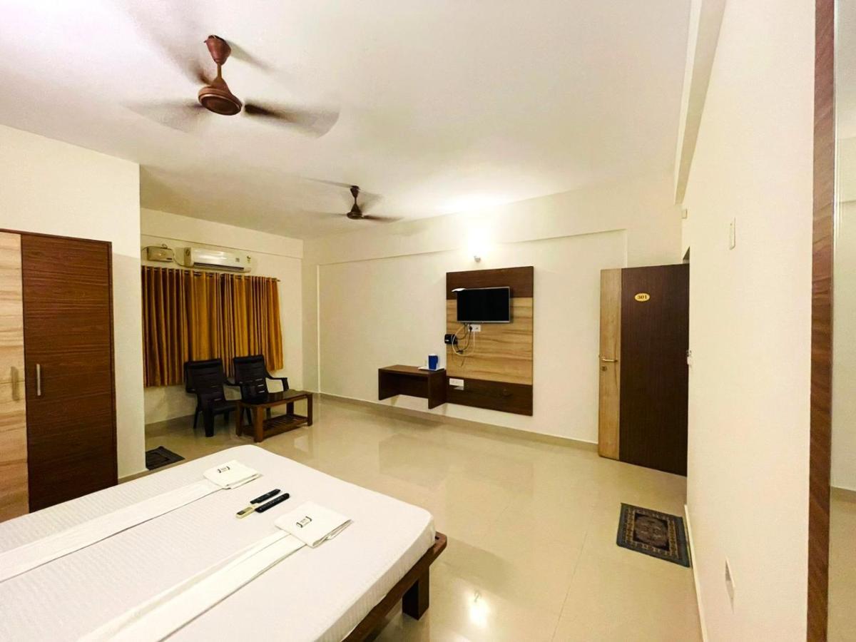 Hotel Radha Pangala Exterior foto