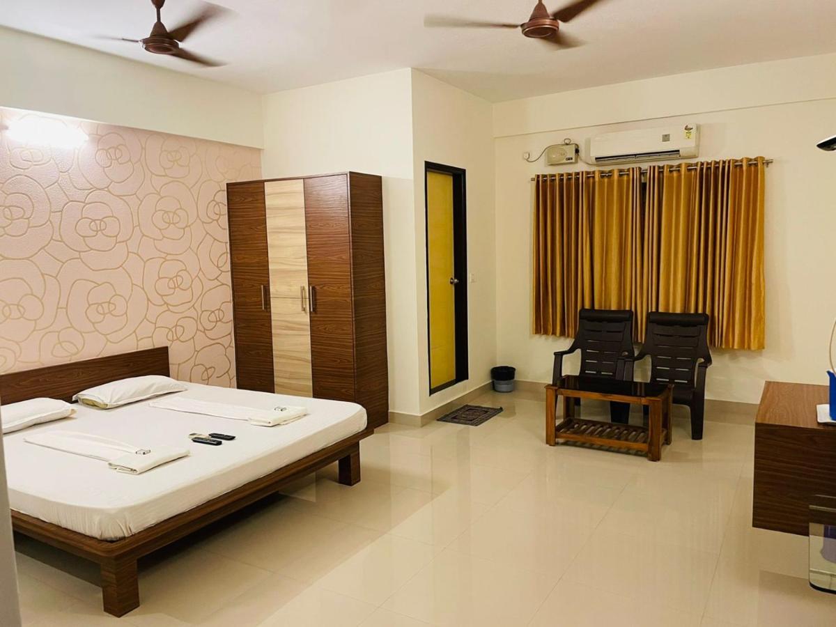 Hotel Radha Pangala Exterior foto